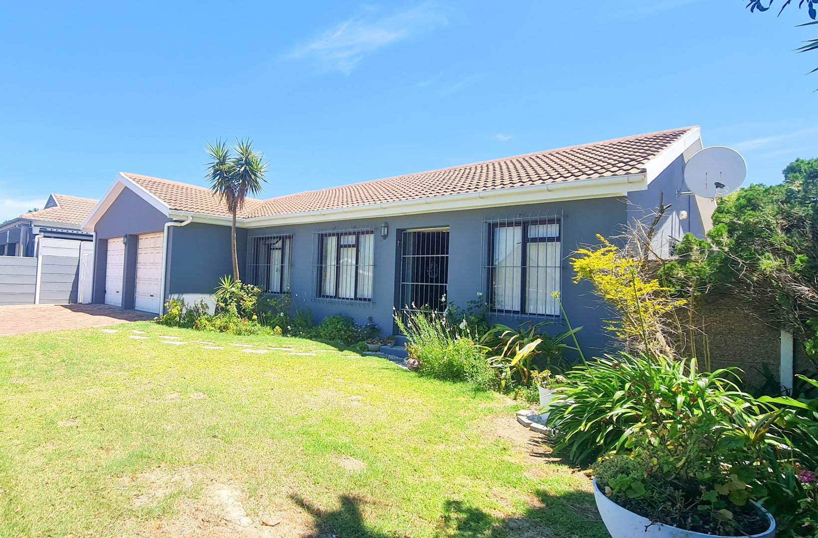 5 Bedroom House for Sale - Western Cape