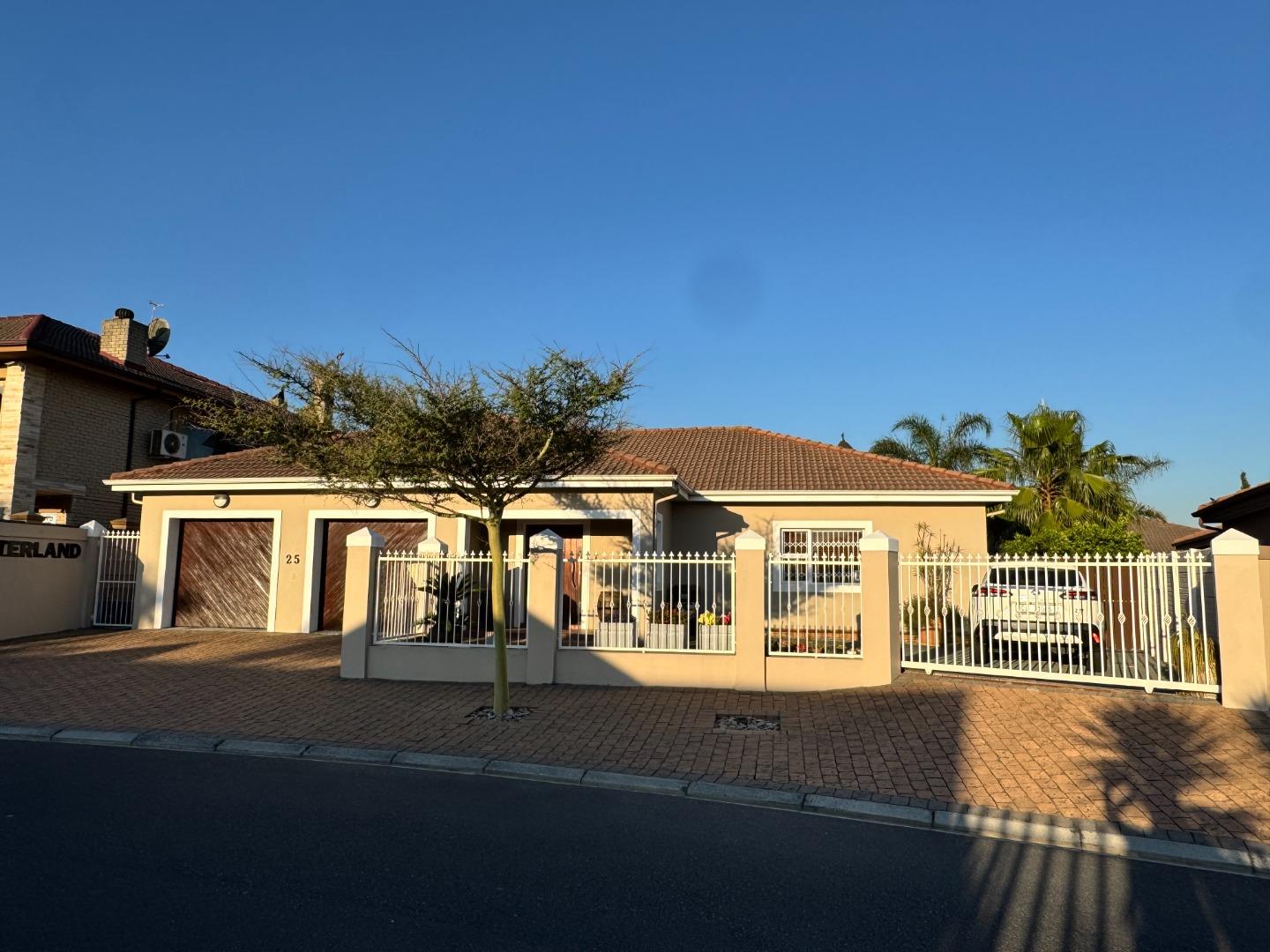 4 Bedroom House for Sale - Western Cape