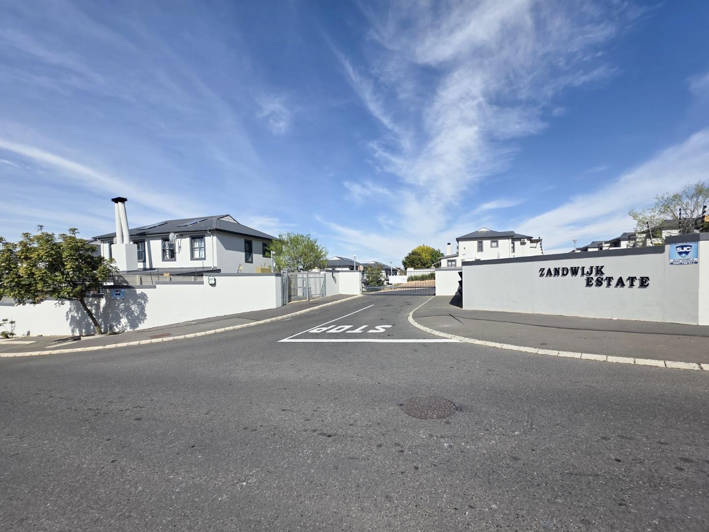 3 Bedroom Duplex for Sale - Western Cape