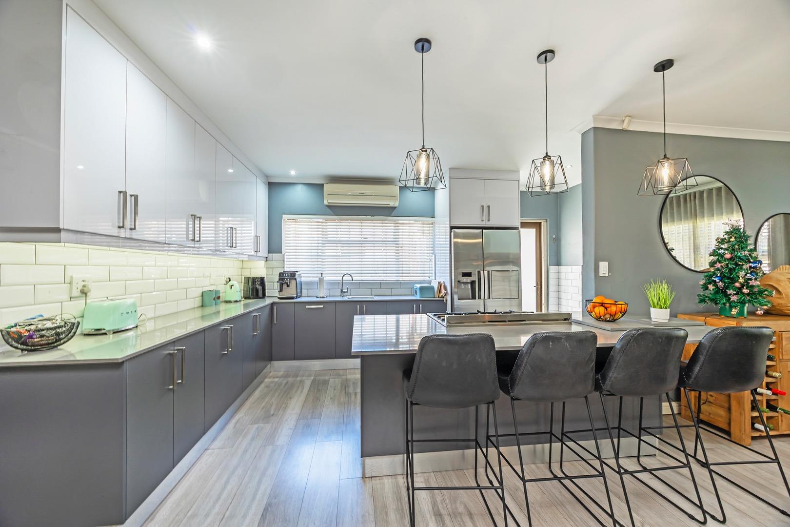 4 Bedroom House for Sale - Western Cape