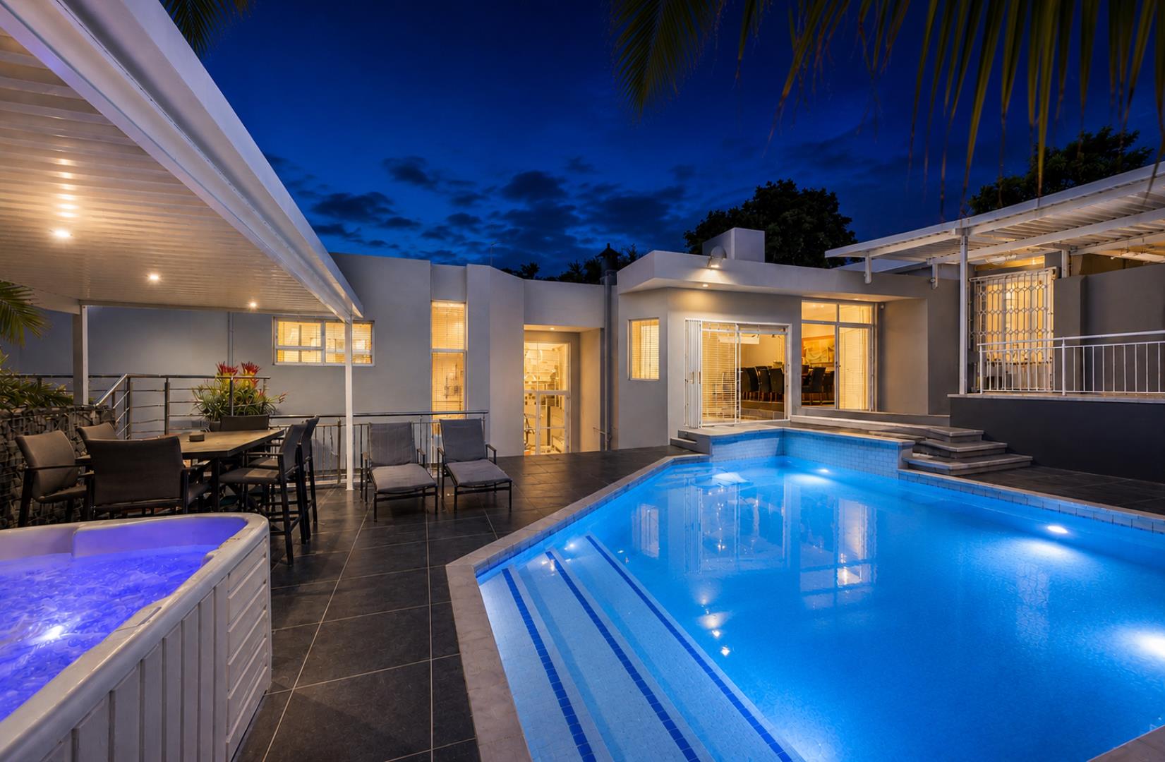 6 Bedroom House for Sale - Western Cape