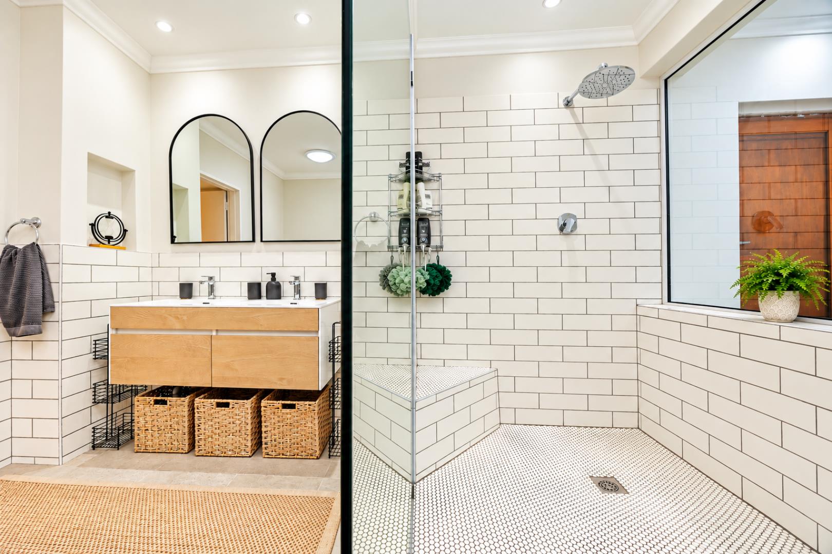 768744_Bright_Scandinavian_Bathroom_with_Greenery.png