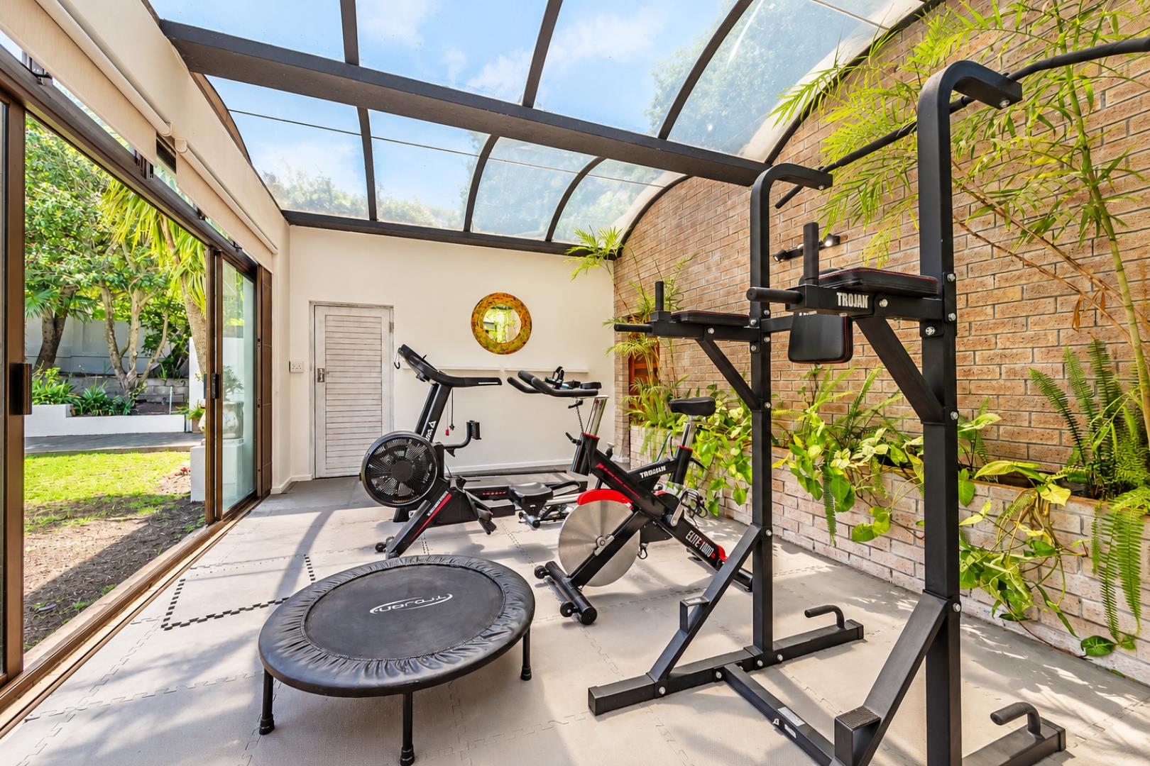 768744_Sunlit_Conservatory_Home_Gym.png
