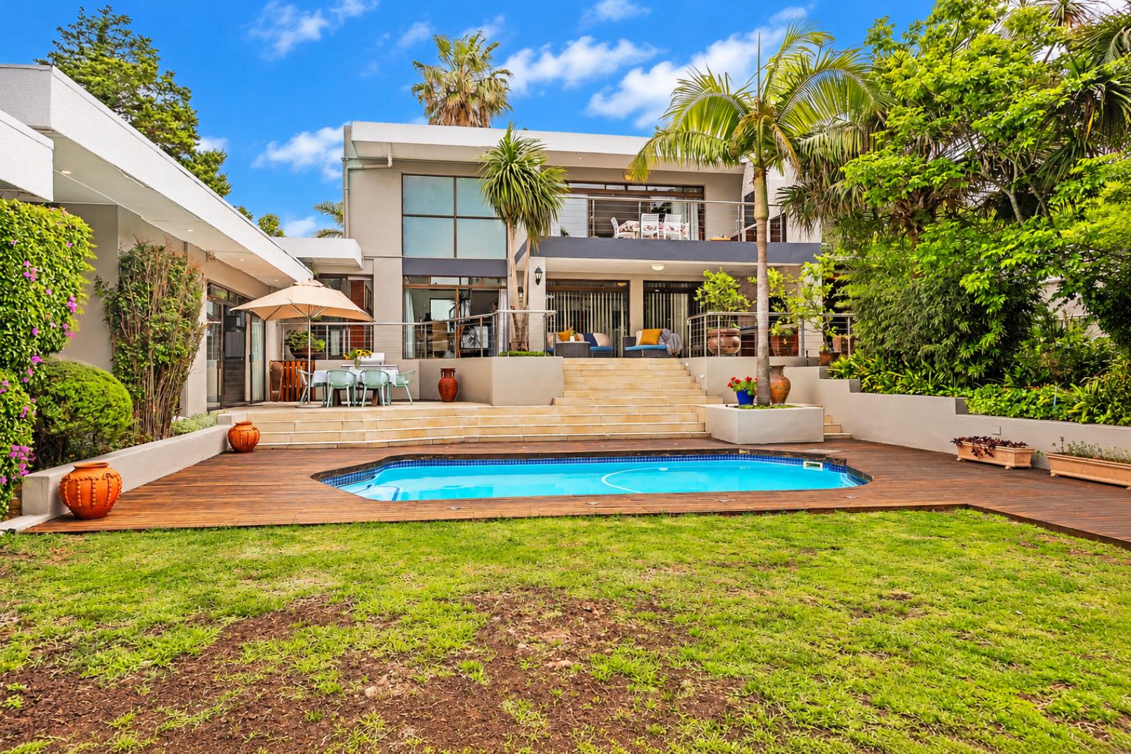 768744_real_-_Luxury_Home_Poolside_Retreat.png