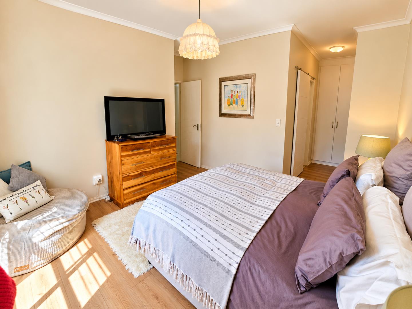 769386_Warm_Modern_Bedroom_with_Natural_Light.png