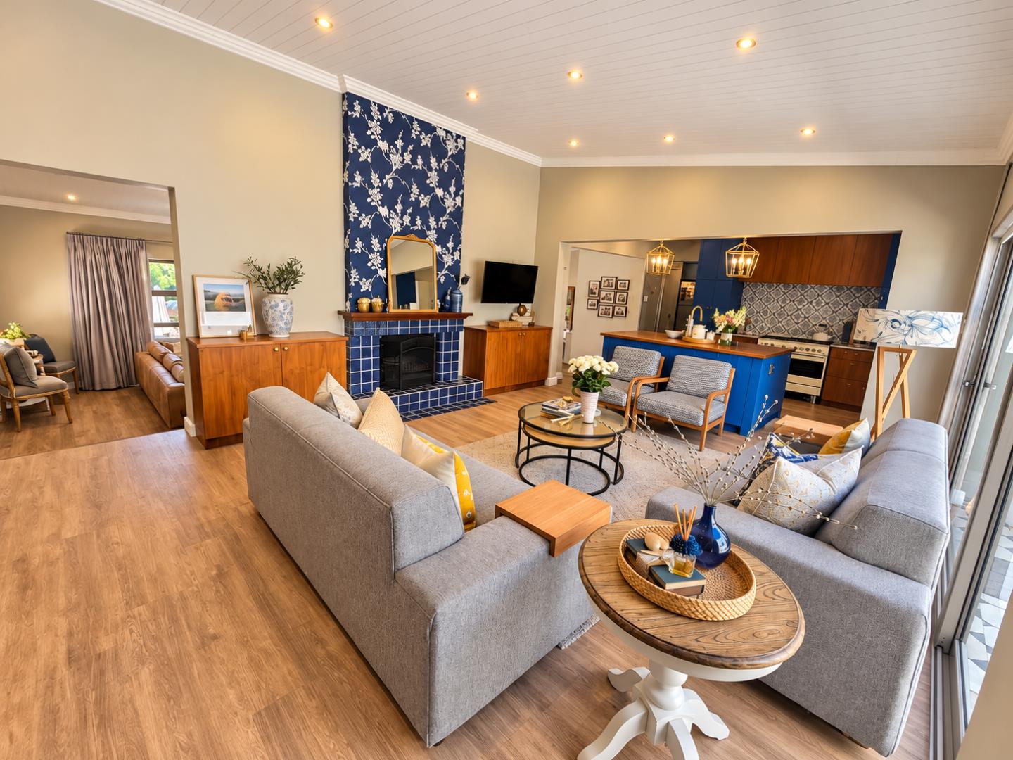 769820_Bright_Open-Plan_Living_Space.png