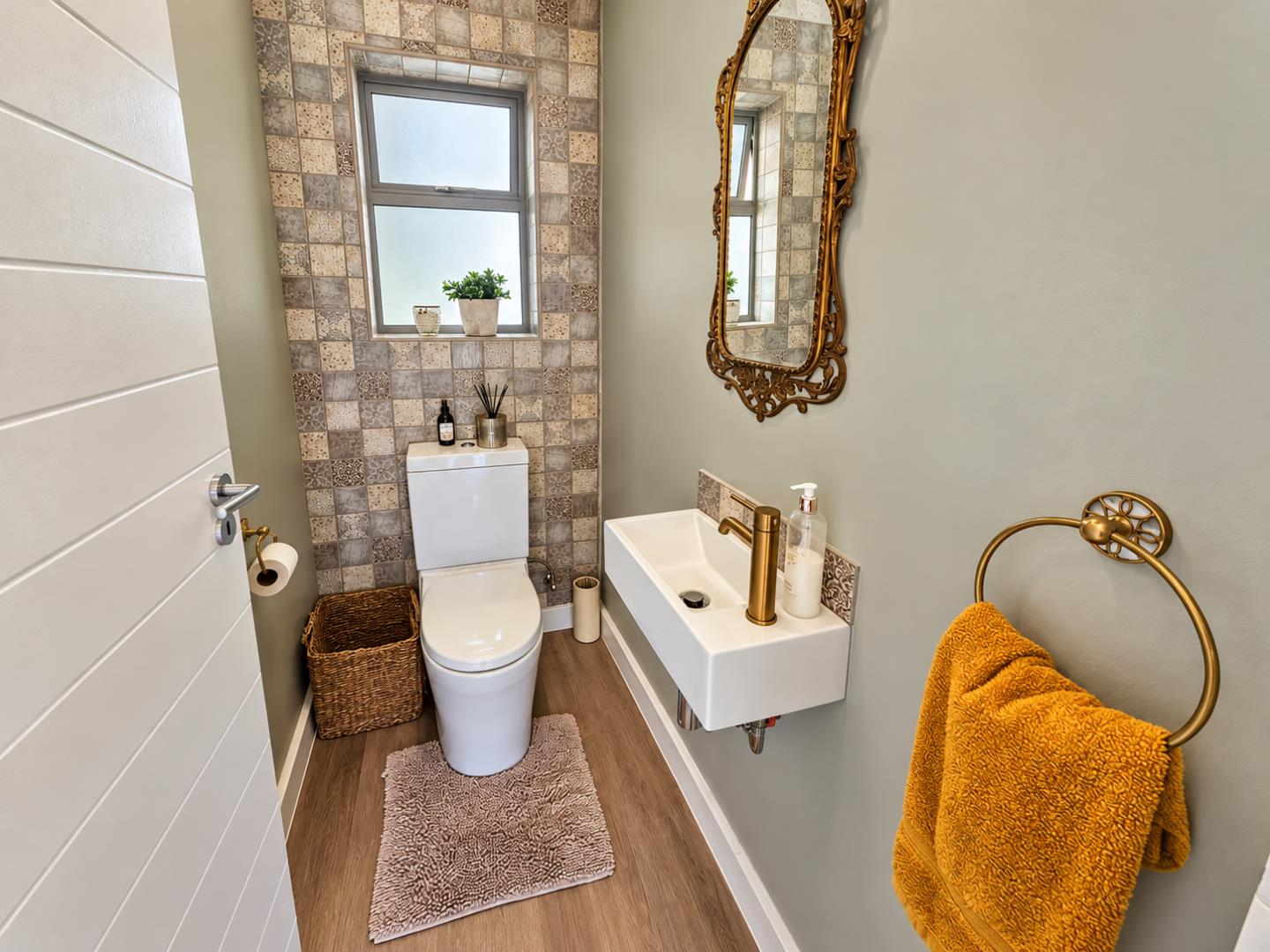 769820_Elegant_Brass-Accented_Powder_Room.png