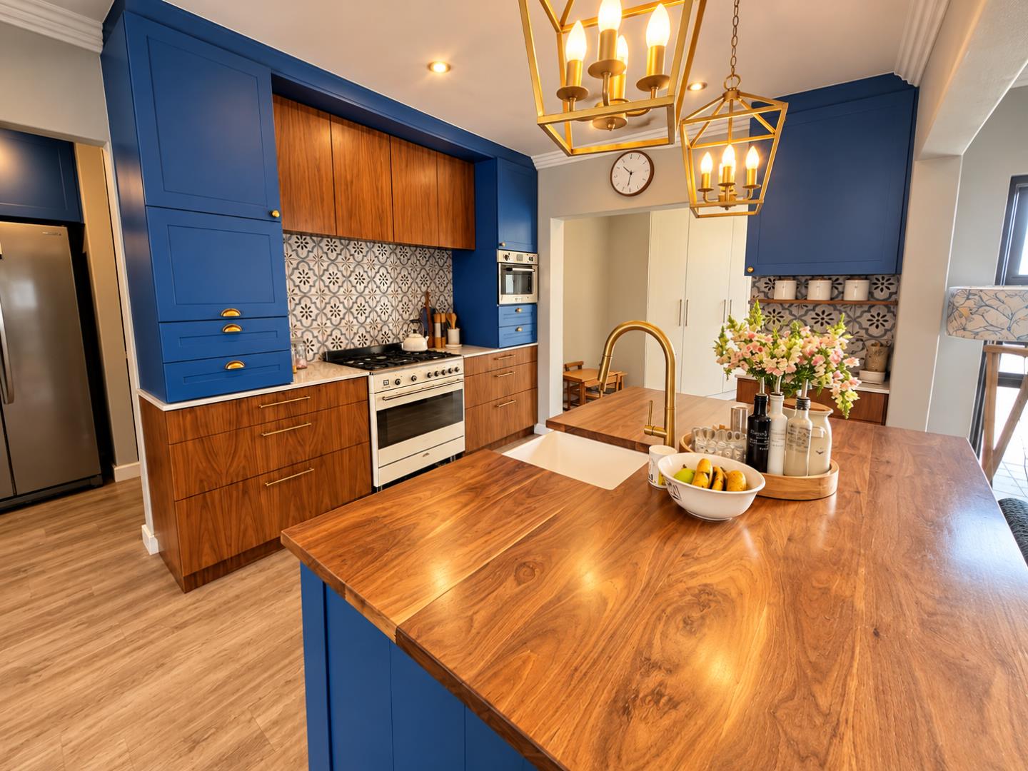 769820_Warm_blue-and-walnut_kitchen_interior.png